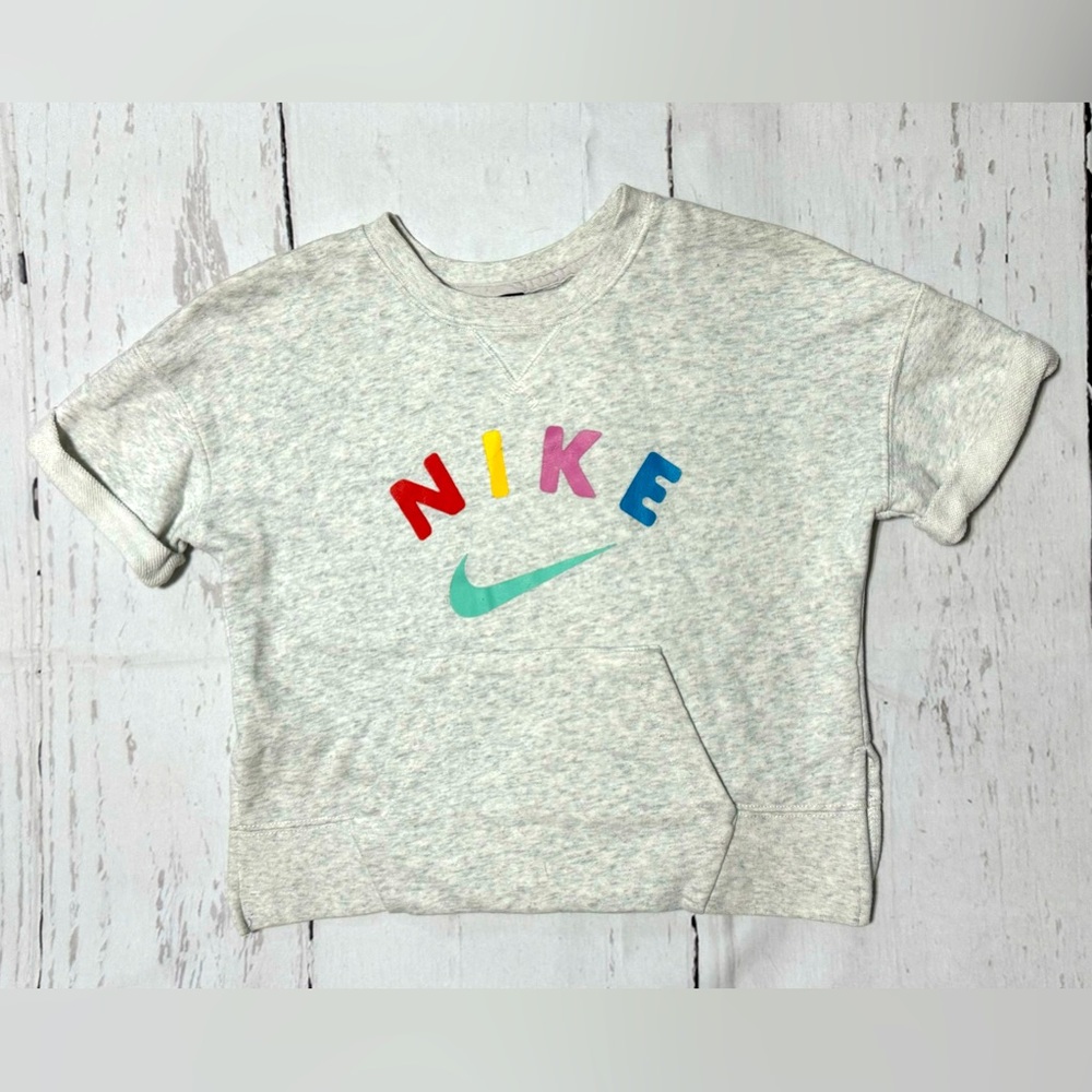 Nike youth girls Medium gray multicolor logo cropped short sleeve sweatshirt top